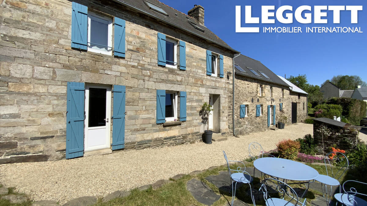 Maison à MERLEAC