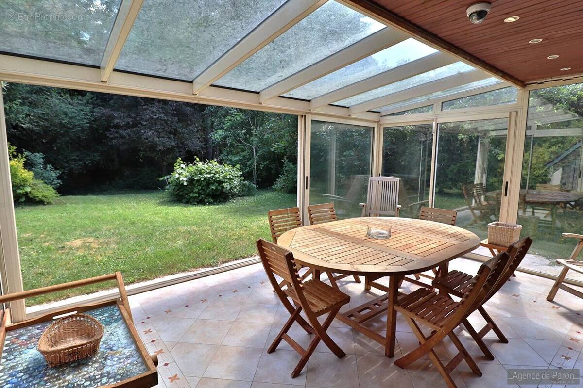 Maison à VERRIERES-LE-BUISSON