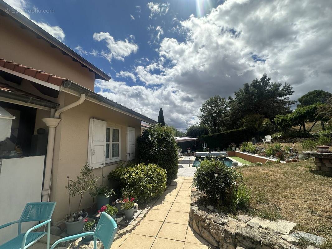 Maison à ECOTAY-L&#039;OLME