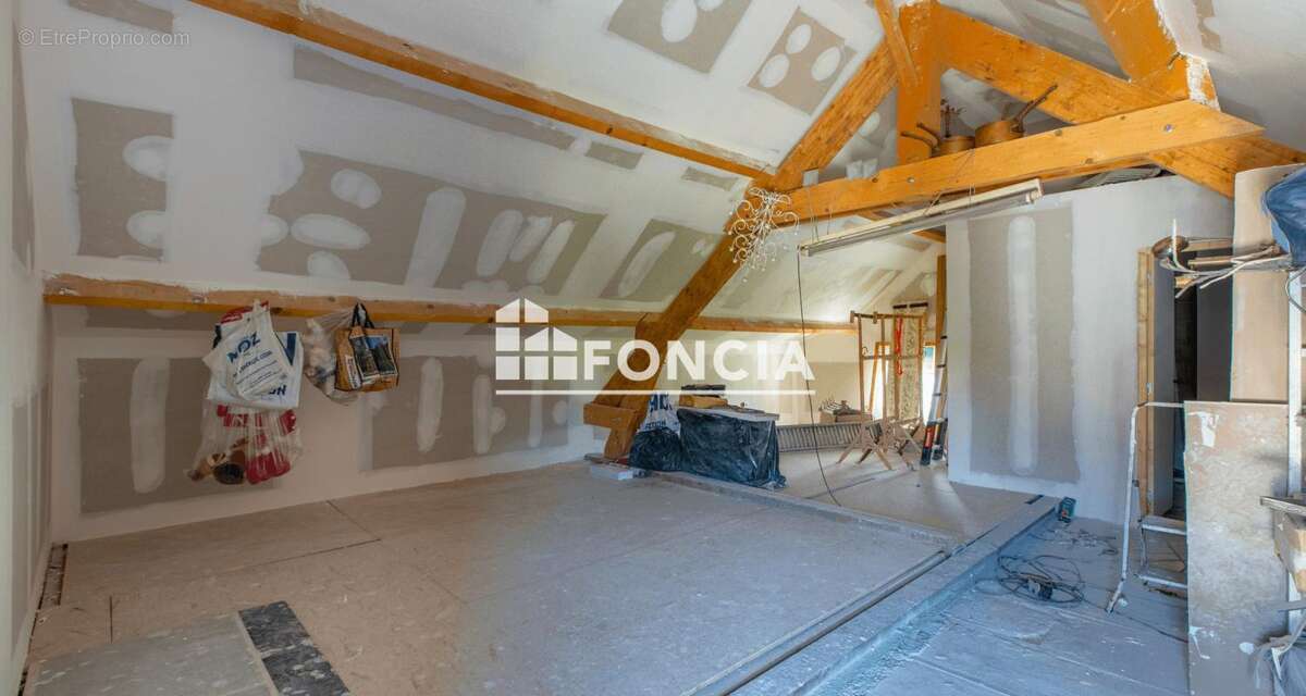 Maison à NAZELLES-NEGRON