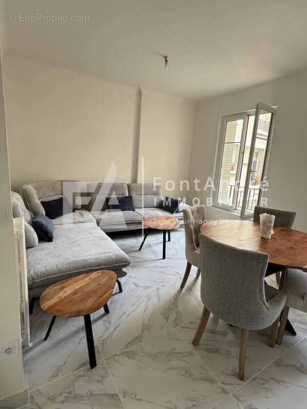 Appartement à COURBEVOIE