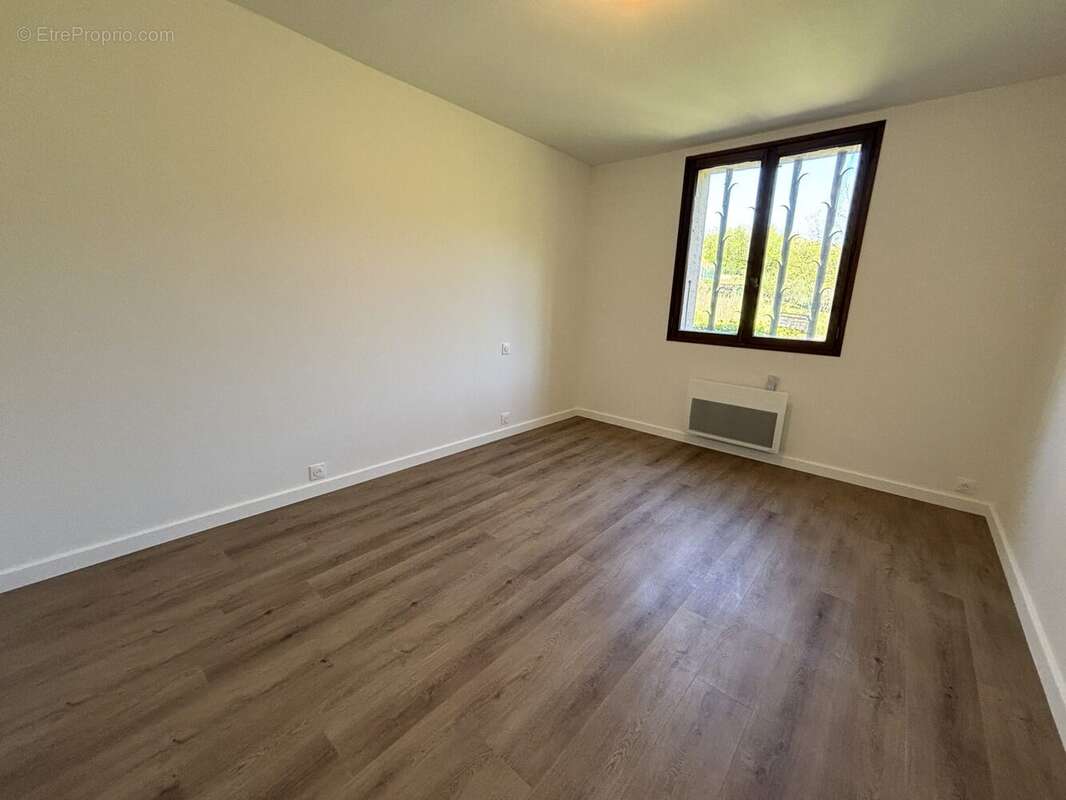 Maison 87 m² à Thueyts  - photo 8