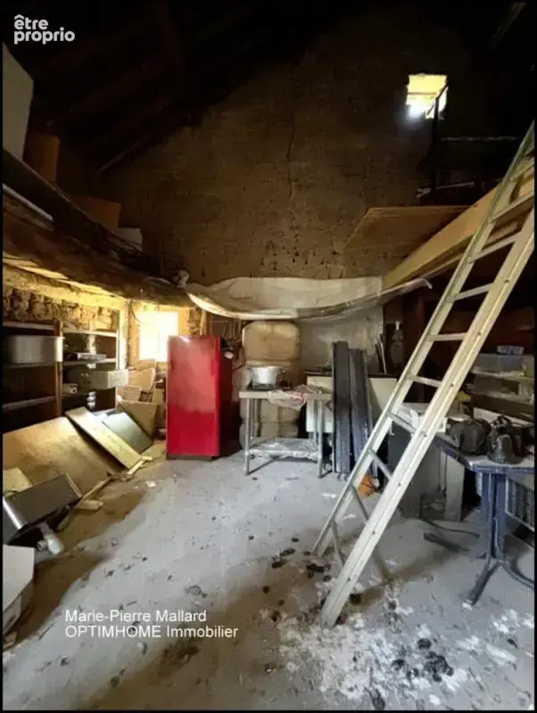 Une belle bâtisse en pierre au cœur d’un village creusois à SOUBREBOST (23) - photo 57