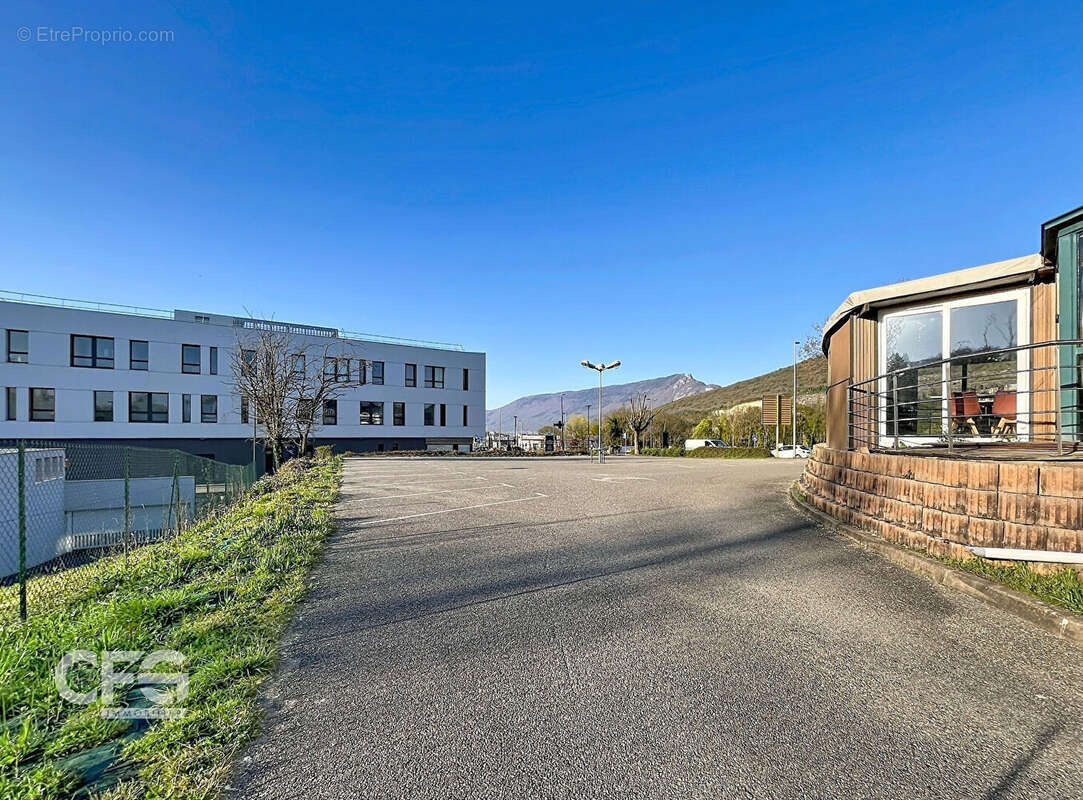 Commerce à GRESY-SUR-AIX