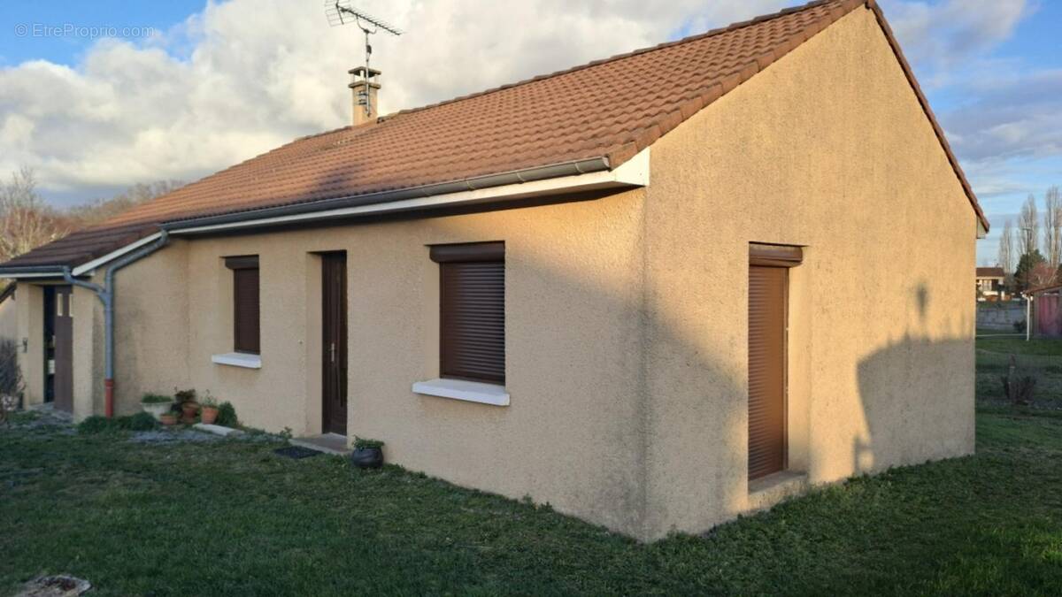 Maison à BESSINES-SUR-GARTEMPE