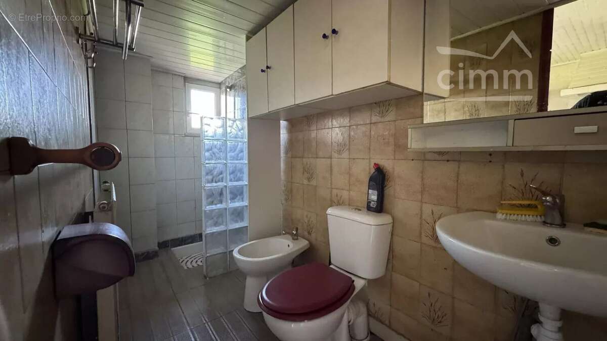 Maison à SAINT-BARTHELEMY-DE-VALS