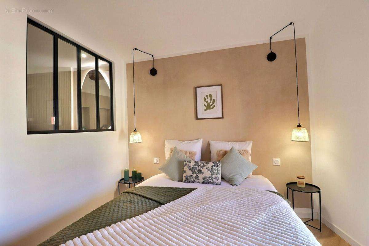 Commerce à VILLENEUVE-DE-LA-RAHO