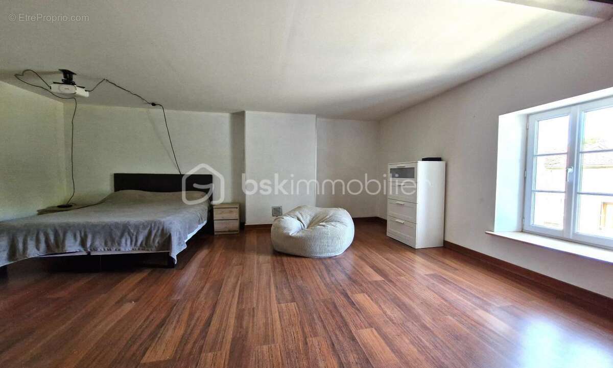 Maison à SAINT-GERMAIN-LA-VILLE