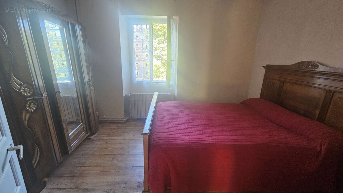 Commerce à CHAMPSAC