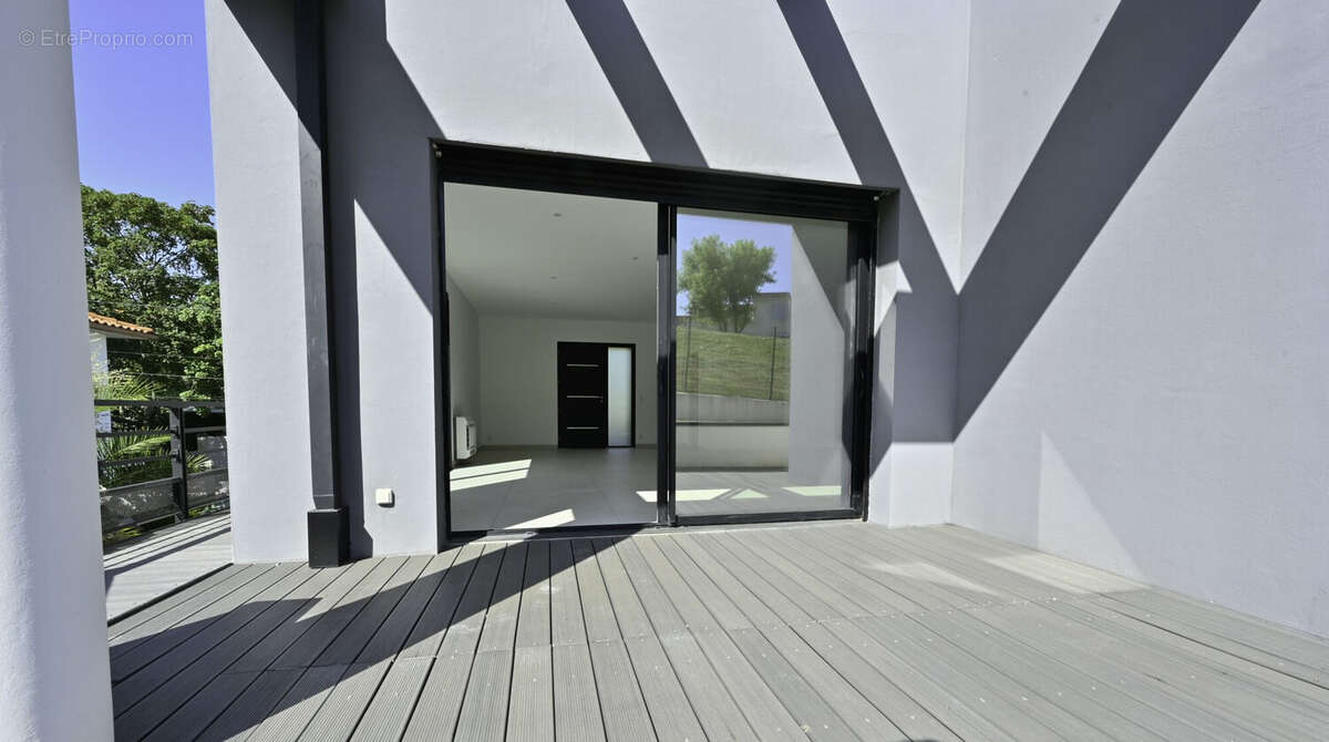 Maison à SAINTES