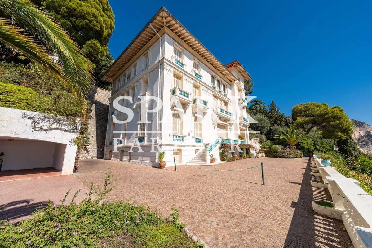 Appartement à BEAULIEU-SUR-MER