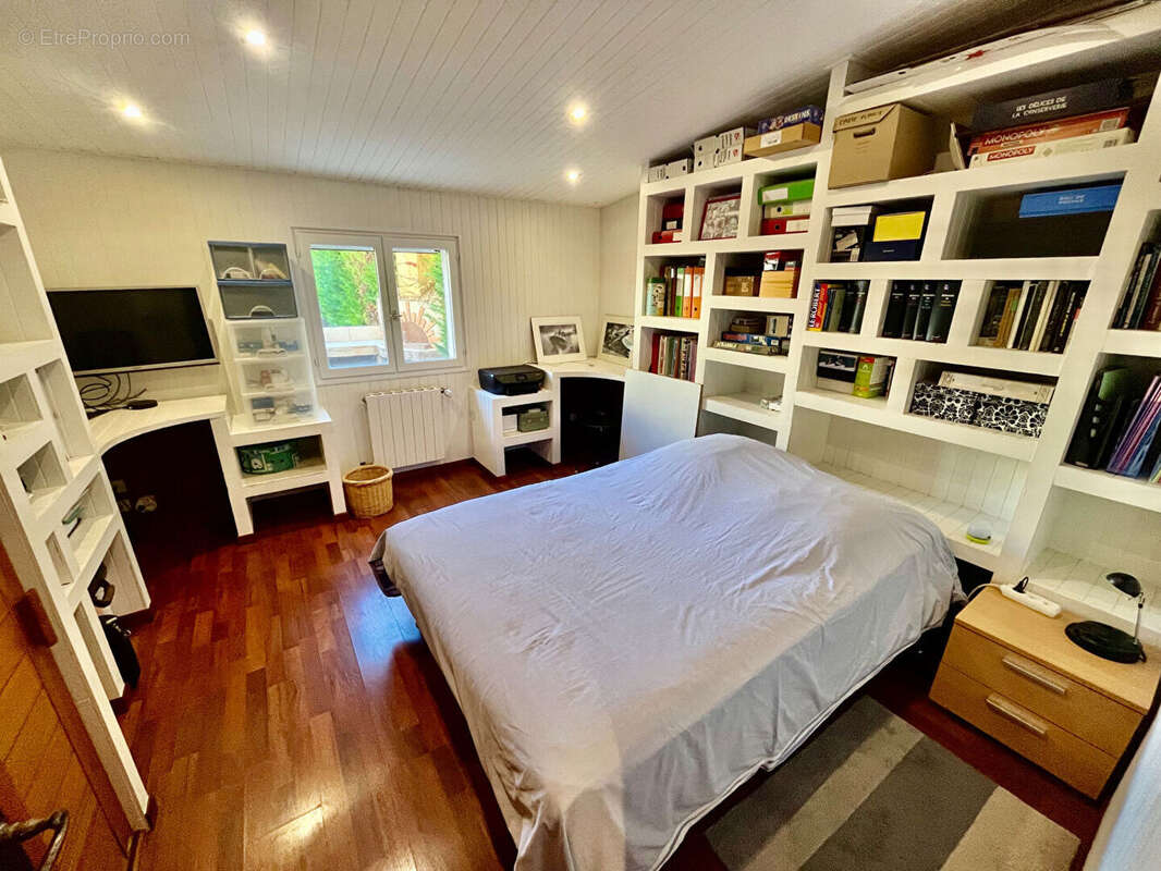 Maison à L'ISLE-SUR-LA-SORGUE