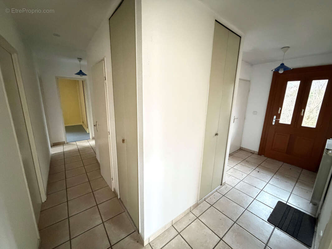 Maison à SAINT-ETIENNE-DE-CUINES