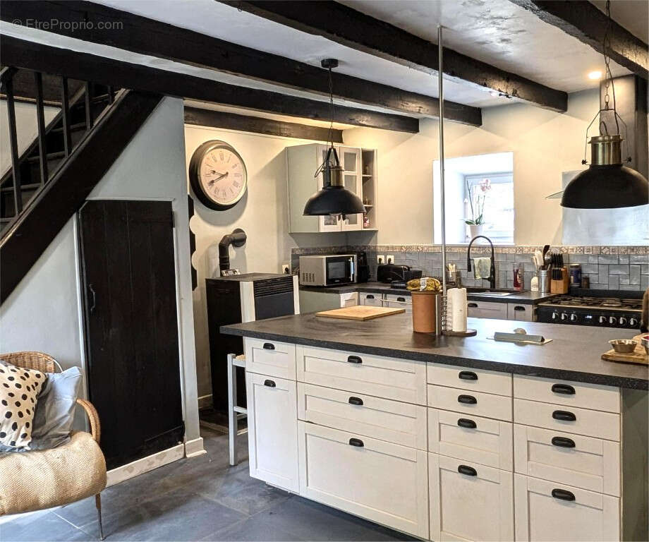 Maison à MAEL-CARHAIX
