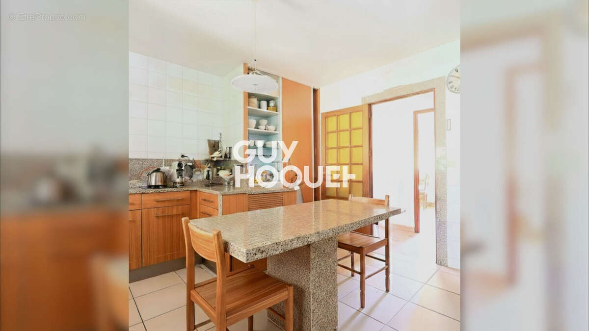 Maison à MAUGUIO
