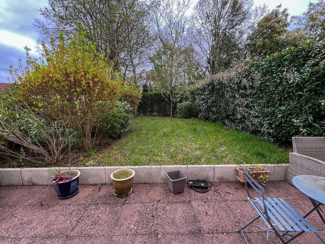 Appartement à LE RAINCY