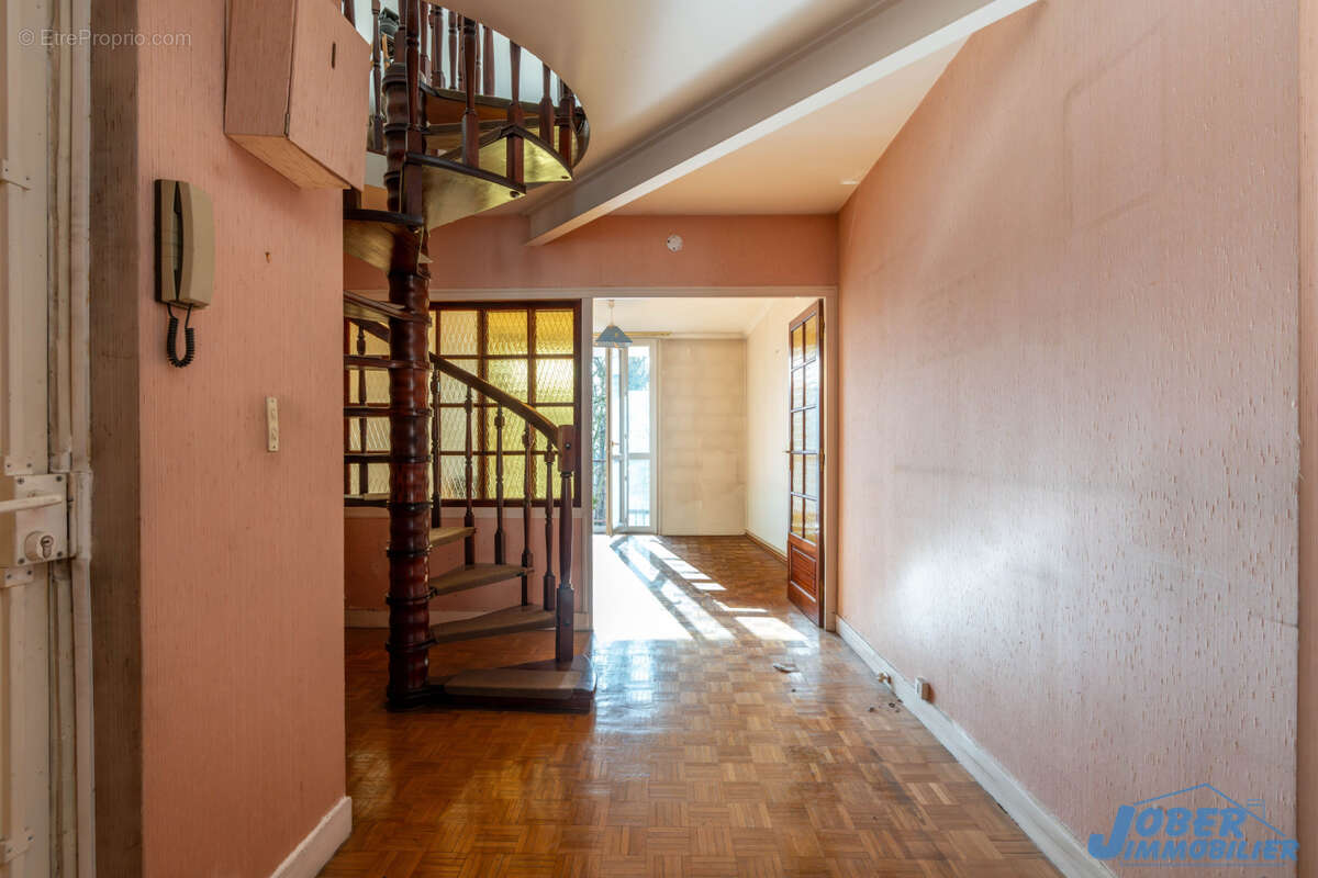 Appartement à NOGENT-SUR-MARNE