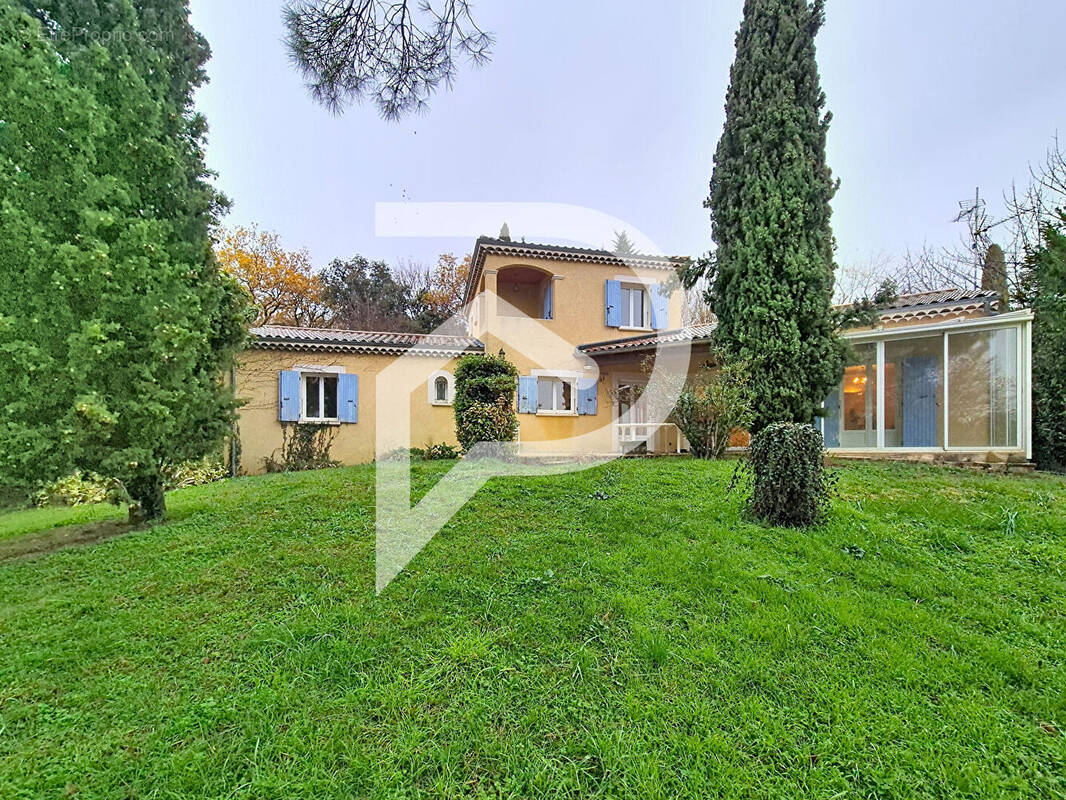 Maison à MONTELIMAR