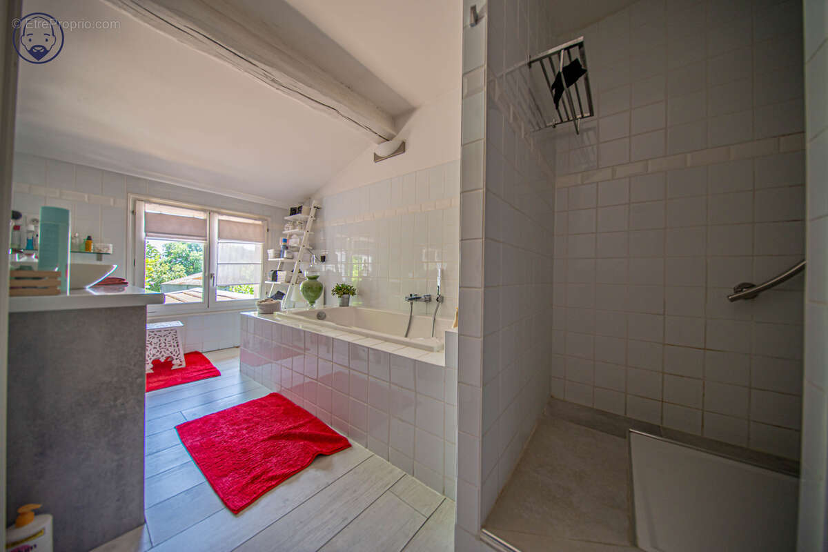 Coup de cœur ! Maison de charme avec terrasse, grand jardin et dépendance - photo 10