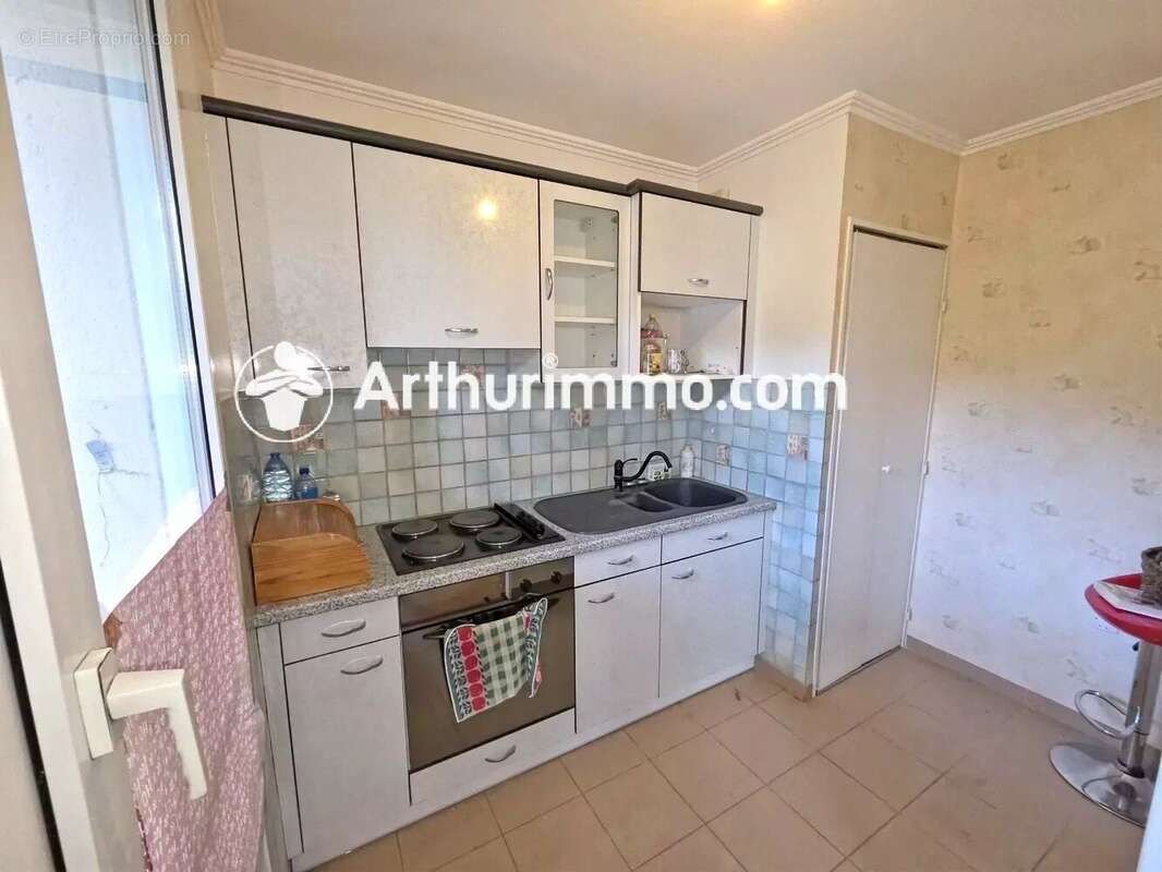 Appartement à SAVIGNY-LE-TEMPLE