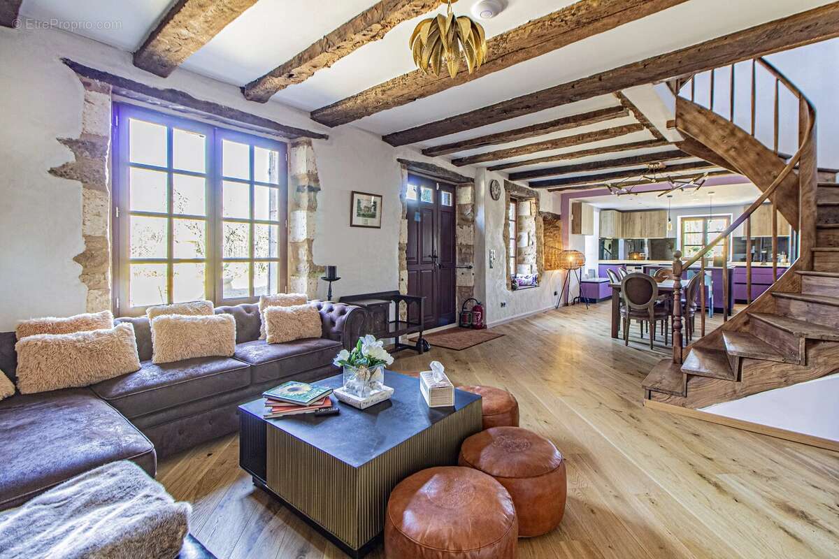 Maison à SIORAC-EN-PERIGORD