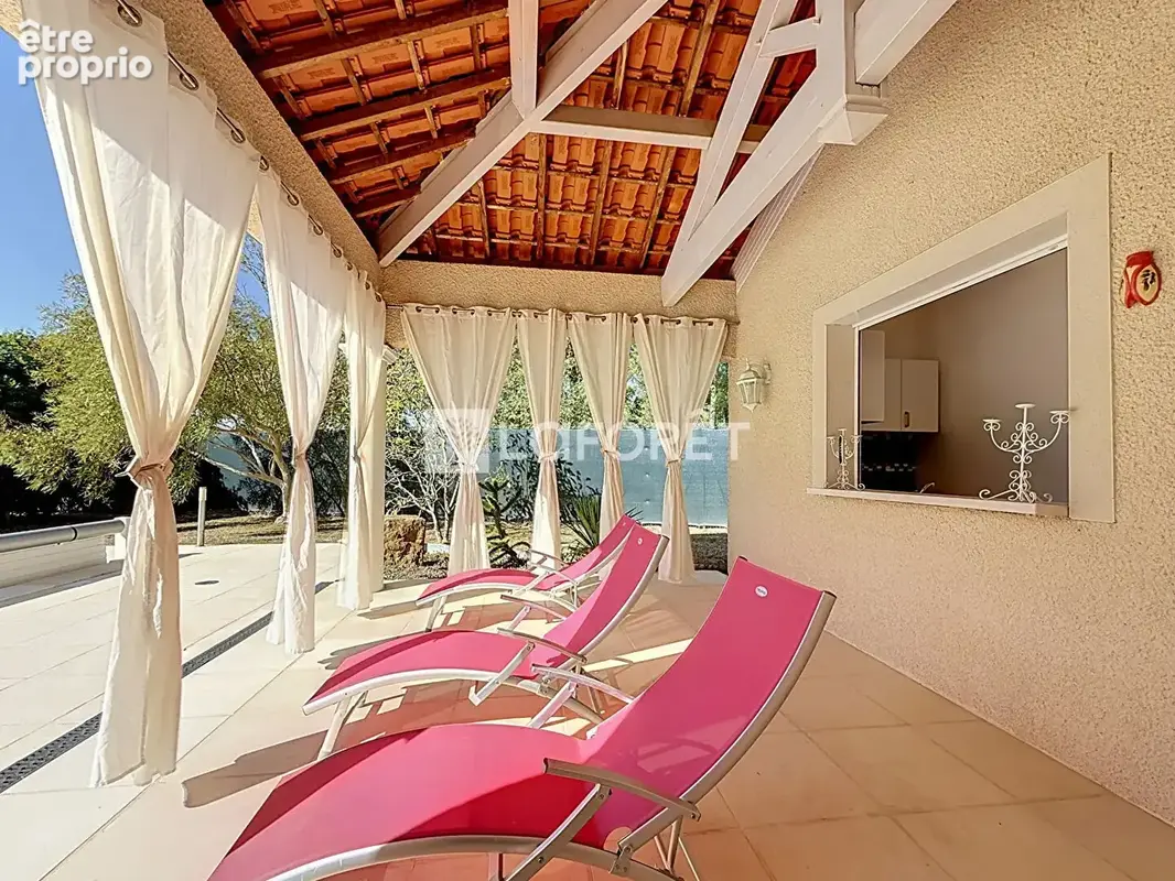 Le Montellier Maison familiale à vendre de 236 m² avec piscine et double garage - photo 19