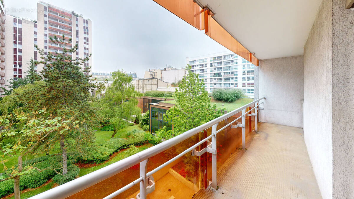 Appartement à PARIS-10E