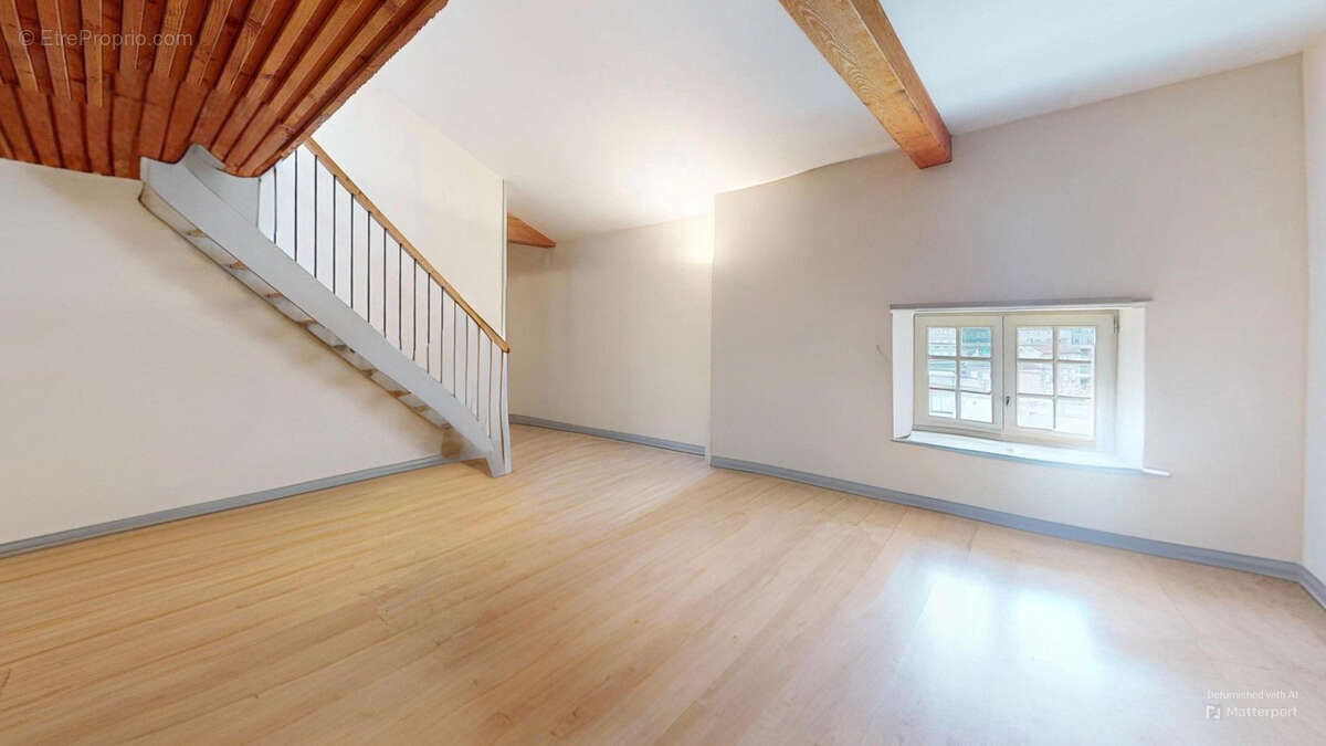 Appartement à LA SEAUVE-SUR-SEMENE