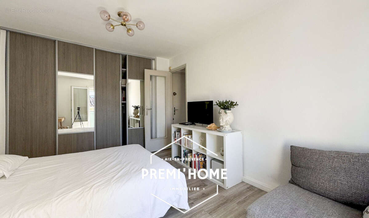 Appartement à MARSEILLE-5E