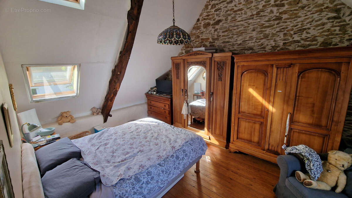 CÔTES D'ARMOR  Charmante maison de 2 chambres, 2 salles de bains, avec jardin, cabanes, hangar et serre tunnell - photo 10