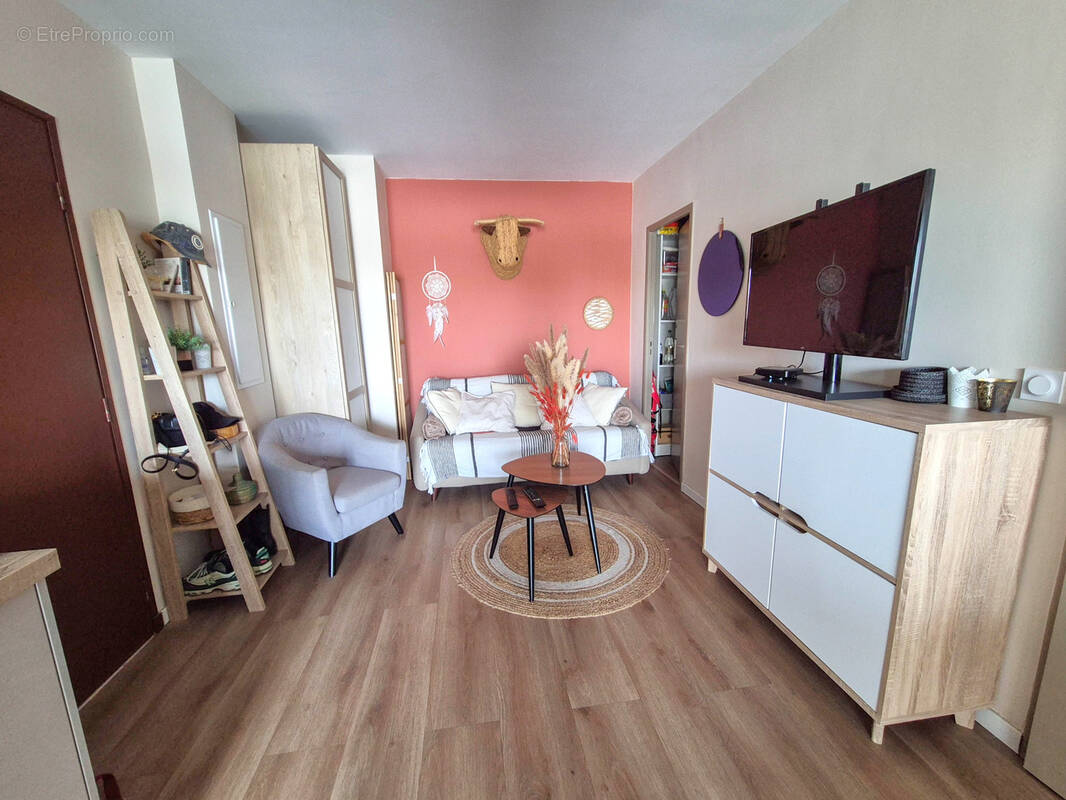 Appartement à MAUGUIO