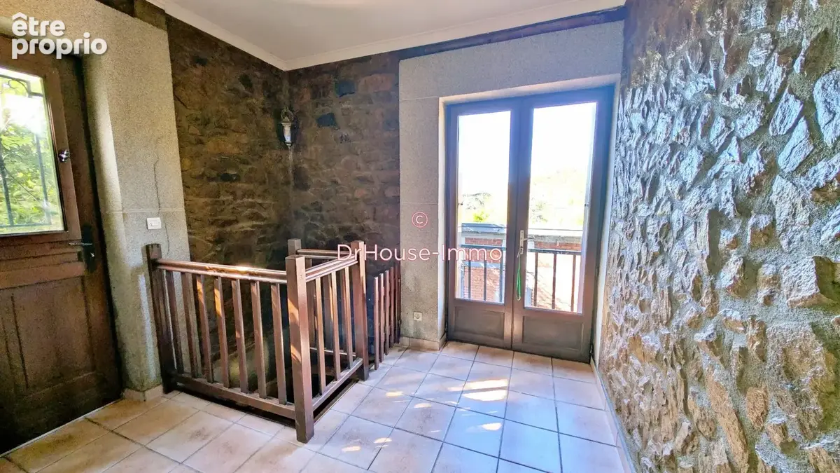 Appartement 5 pièces 122 m² à vendre à Saint-Etienne (42100) - photo 8