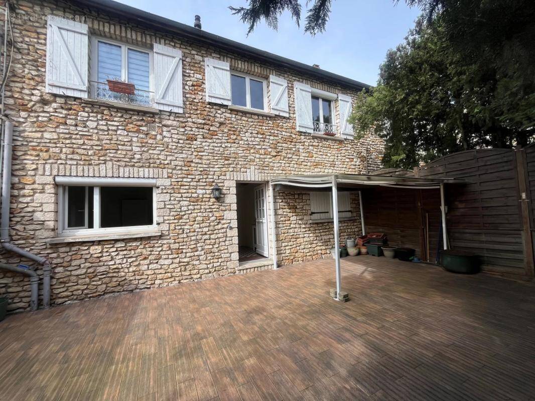 Maison à PLAISIR