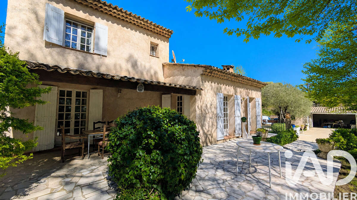 Photo 2 - Maison à ROQUEFORT-LES-PINS