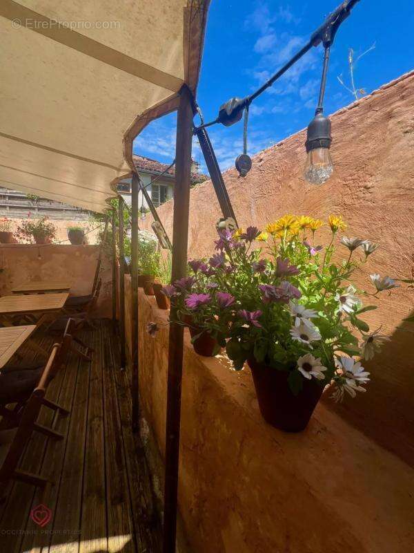 Commerce à LE MAS-D&#039;AZIL