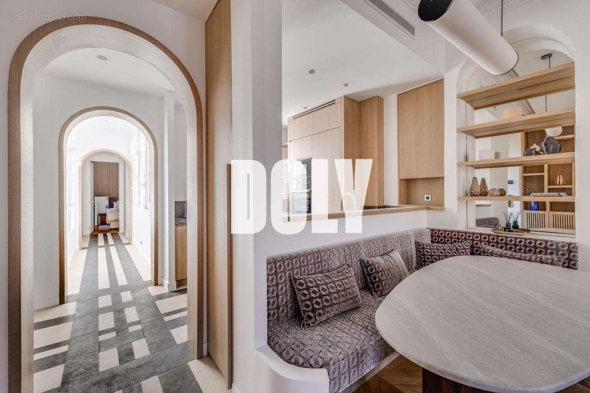 Appartement à PARIS-2E