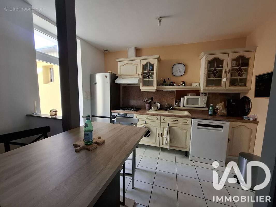 Maison 89 m² à Conlie  - photo 6