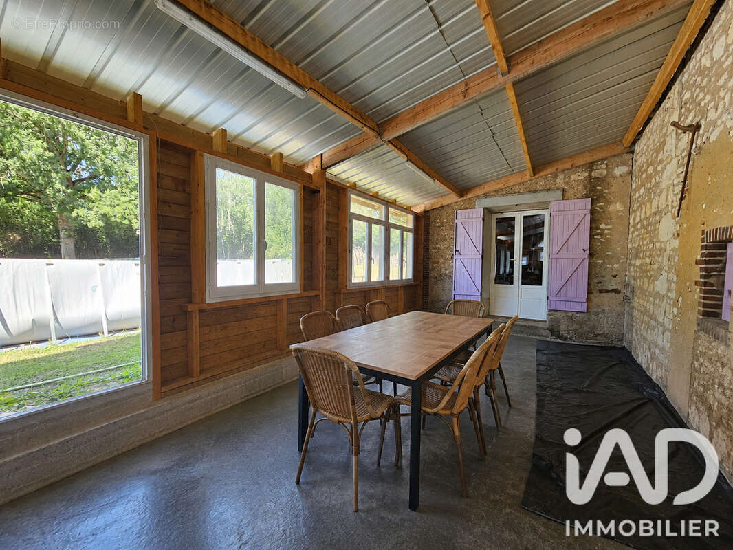 Maison 160 m² à Saint-Maurice-Thizouaille  - photo 5