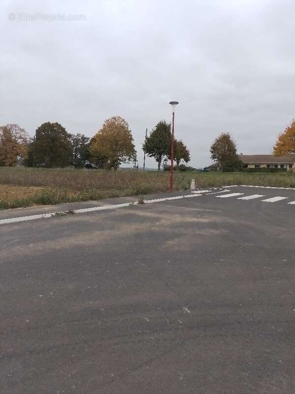 Terrain à COMPIEGNE