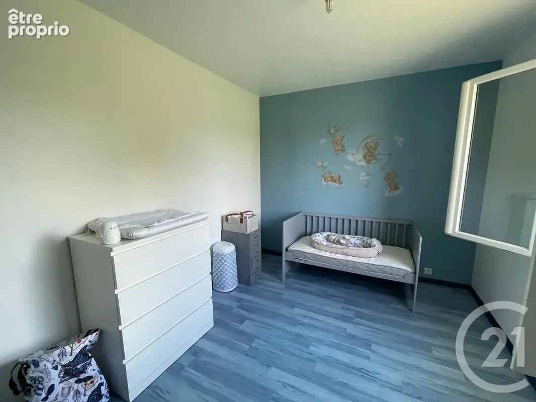 Maison 161 m² à Coutras  - photo 8