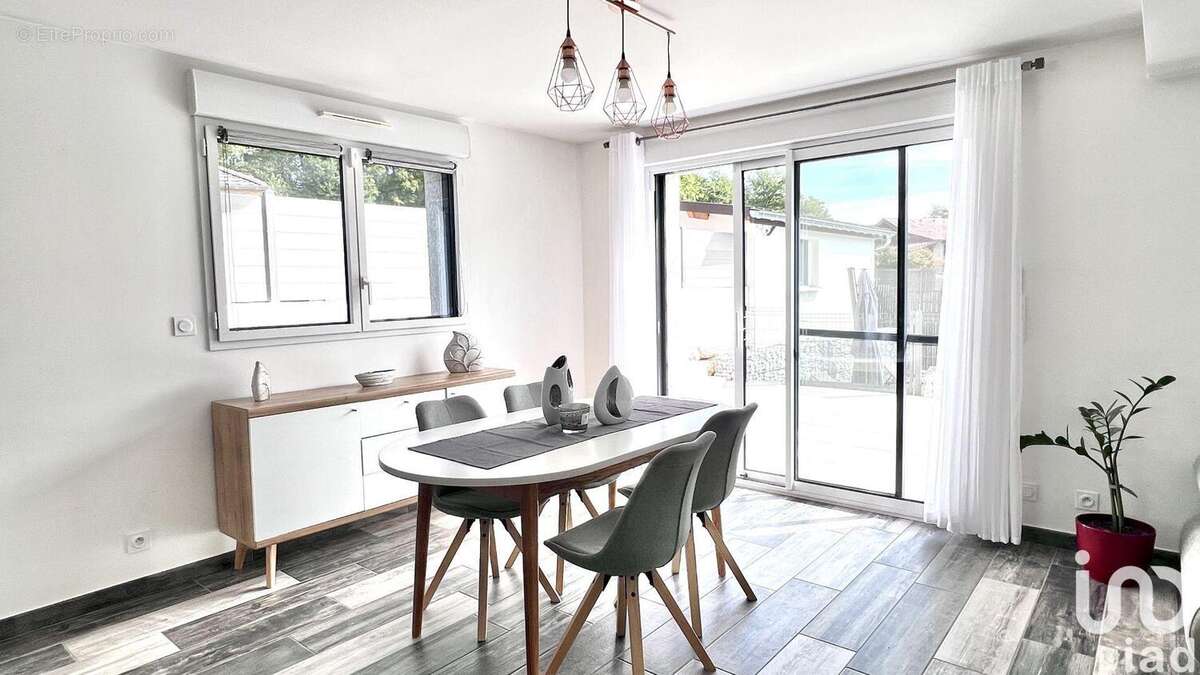 Photo 2 - Maison à SAINT-GERMAIN-SUR-RHONE