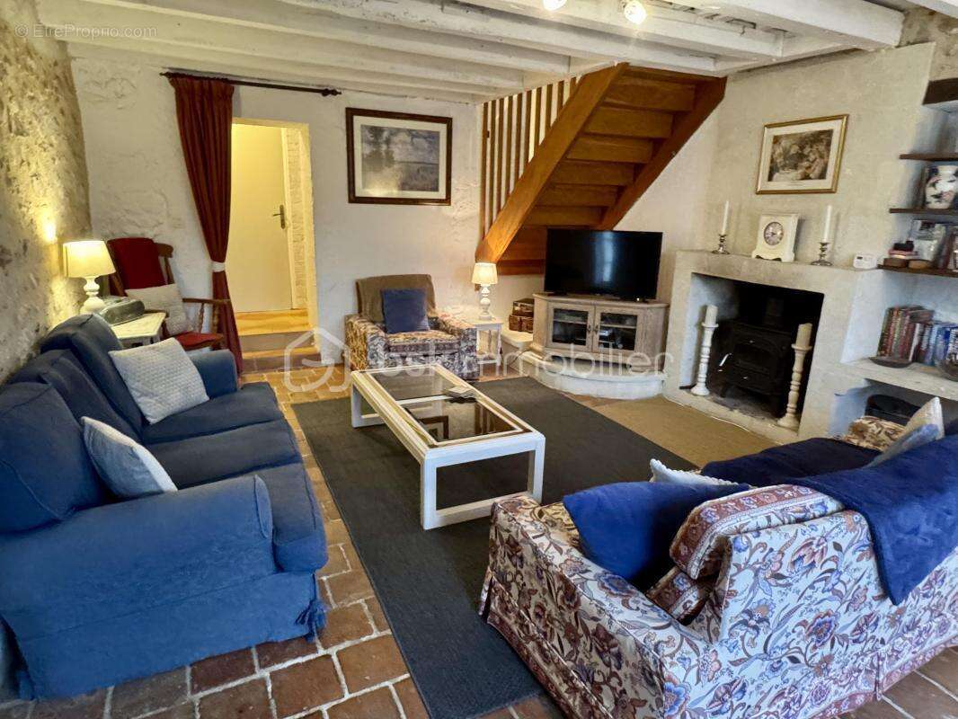Maison à SAINT-REMY-SUR-CREUSE
