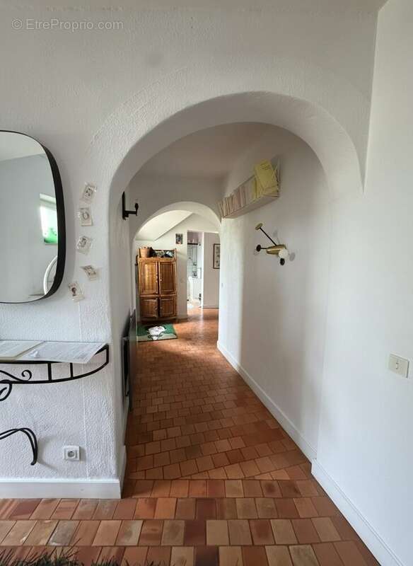 Maison à SAINT-CYR-SUR-LOIRE