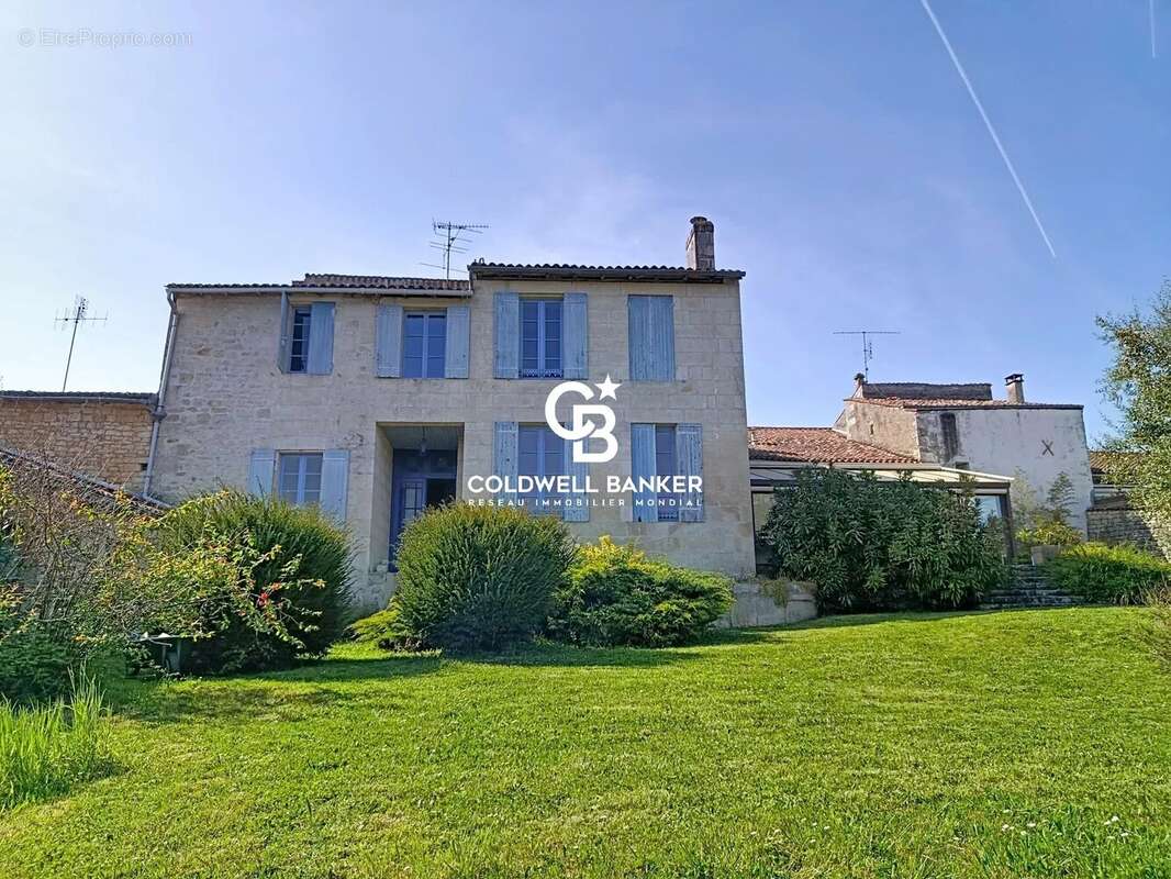 Maison à PONS