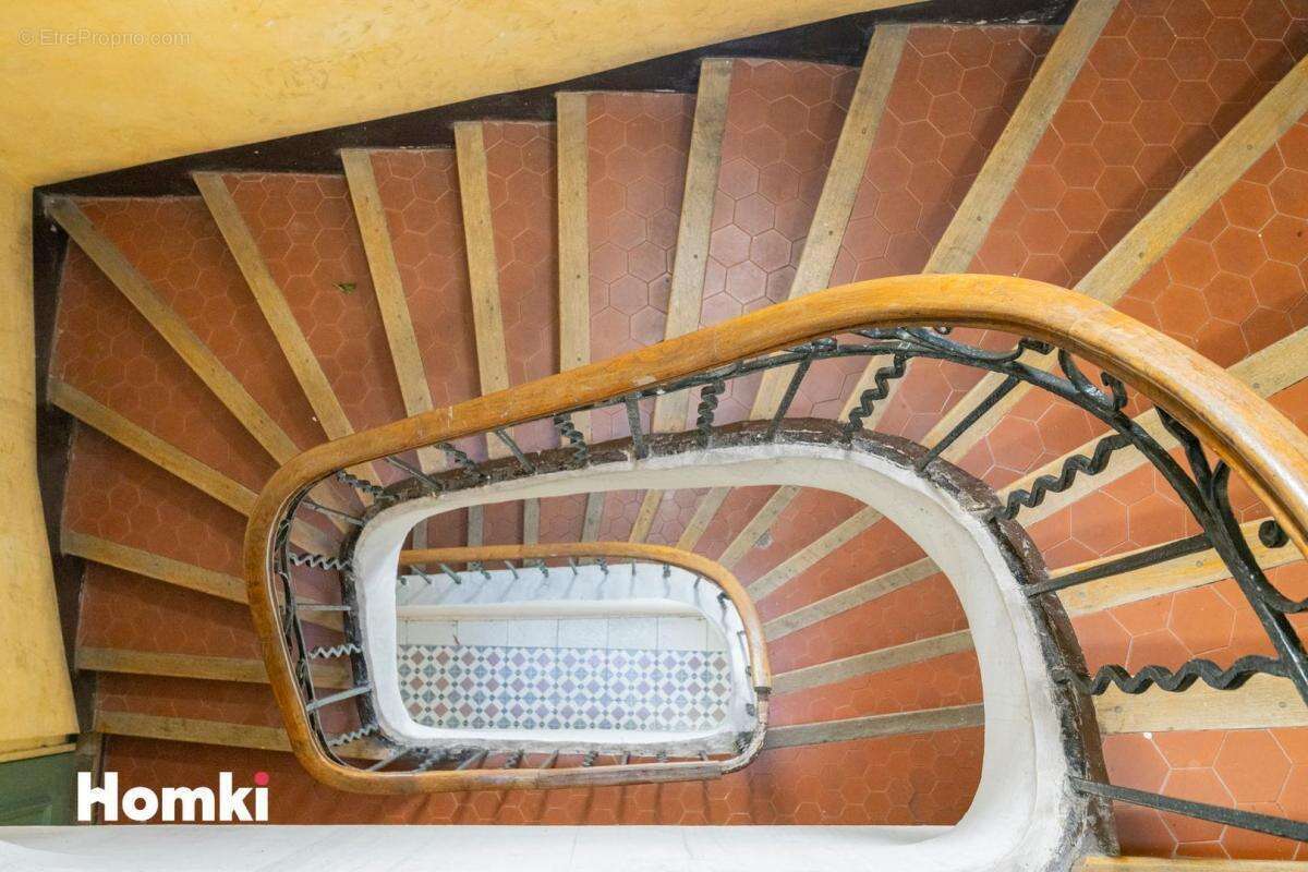 Appartement à MARSEILLE-1E