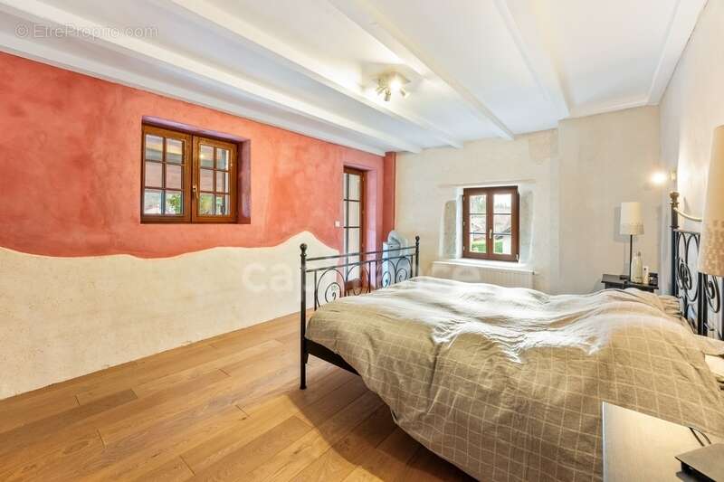 Maison à PREVESSIN-MOENS