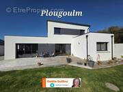 Maison à PLOUGOULM