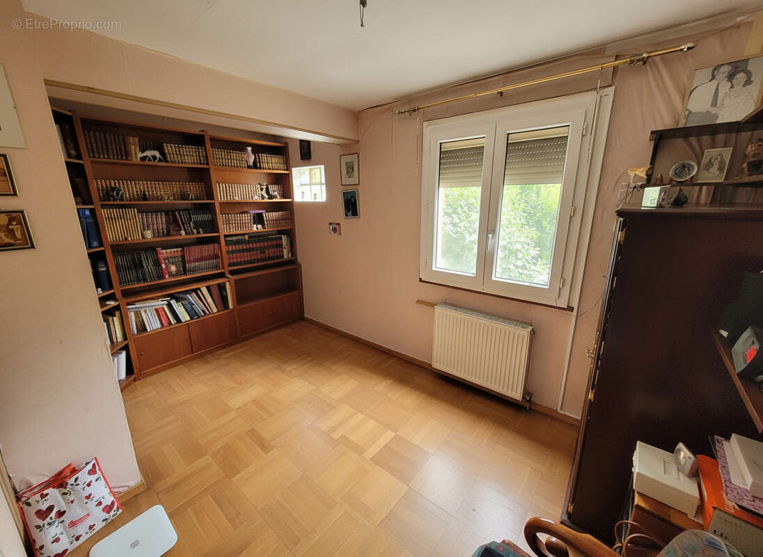 Maison à VERRIERES-LE-BUISSON