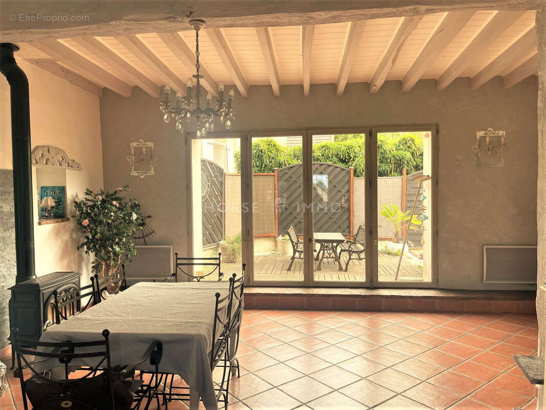 Maison 208 m² à Chailly-En-Brie  - photo 5