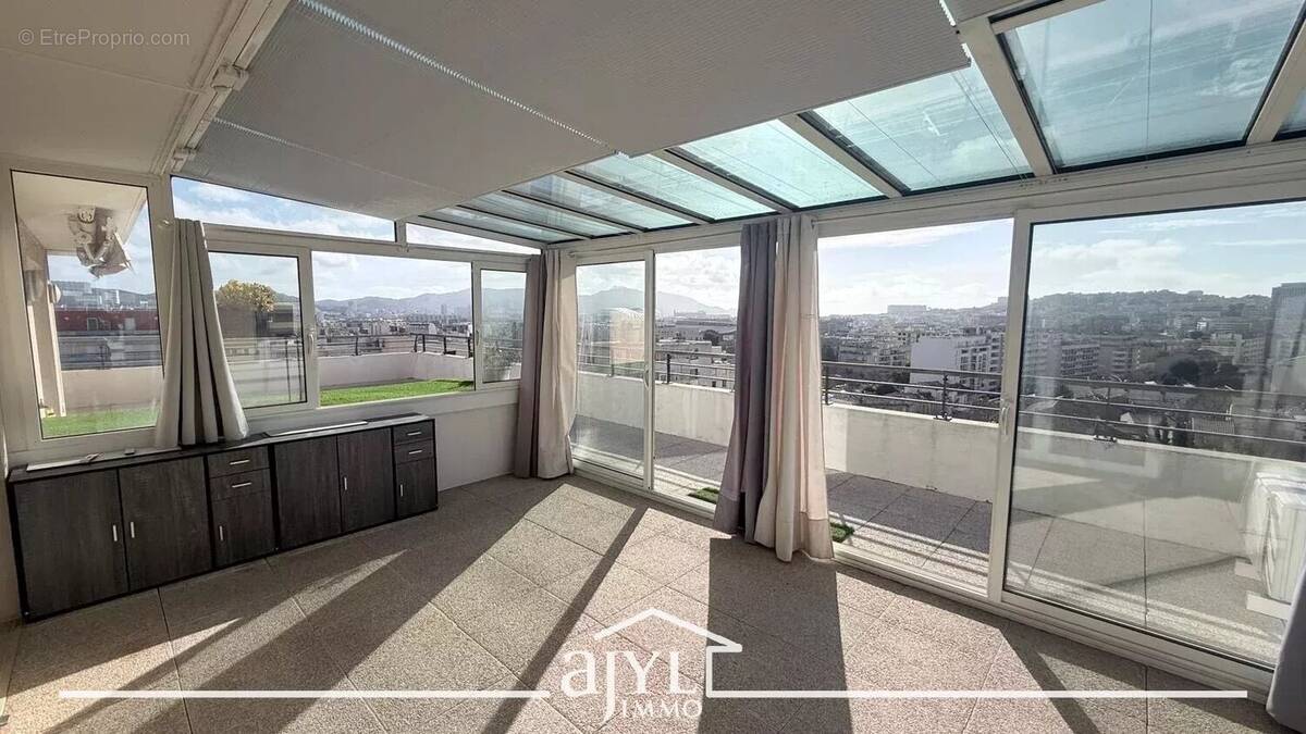 Appartement à MARSEILLE-10E